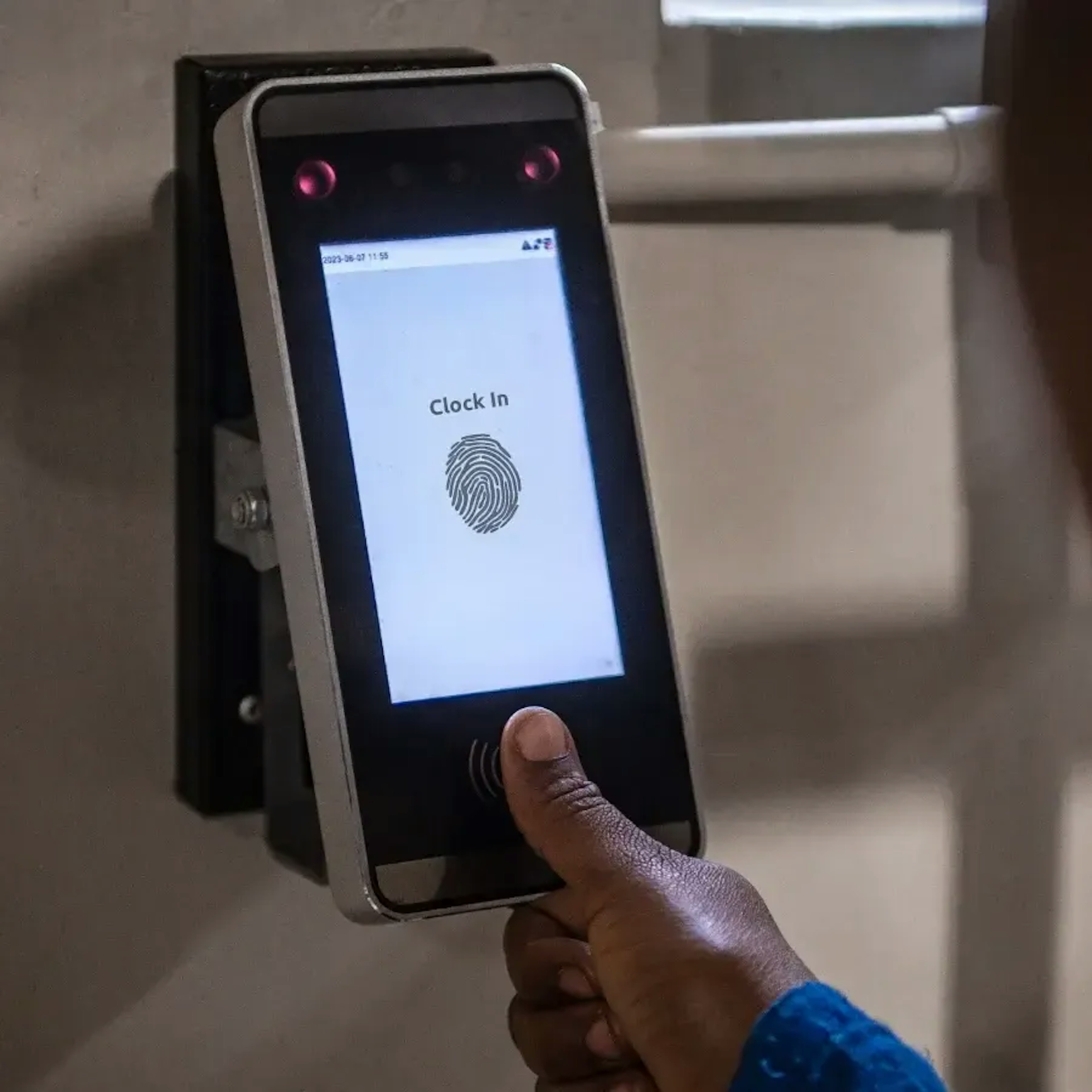 Fingerprint Clocking In Worker Biometric Device
